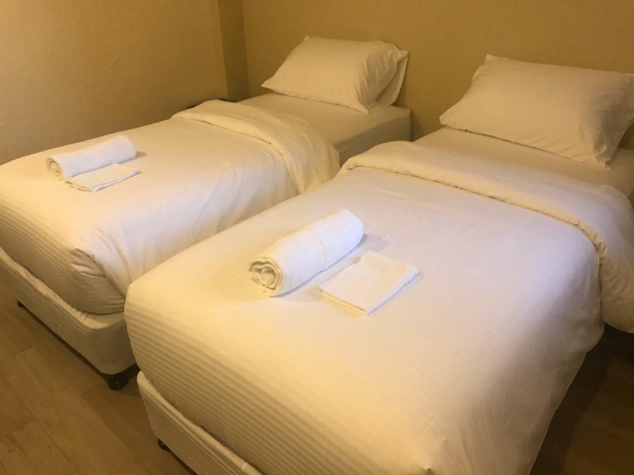 Babylon Oslob Coast Guesthouse Bagian luar foto
