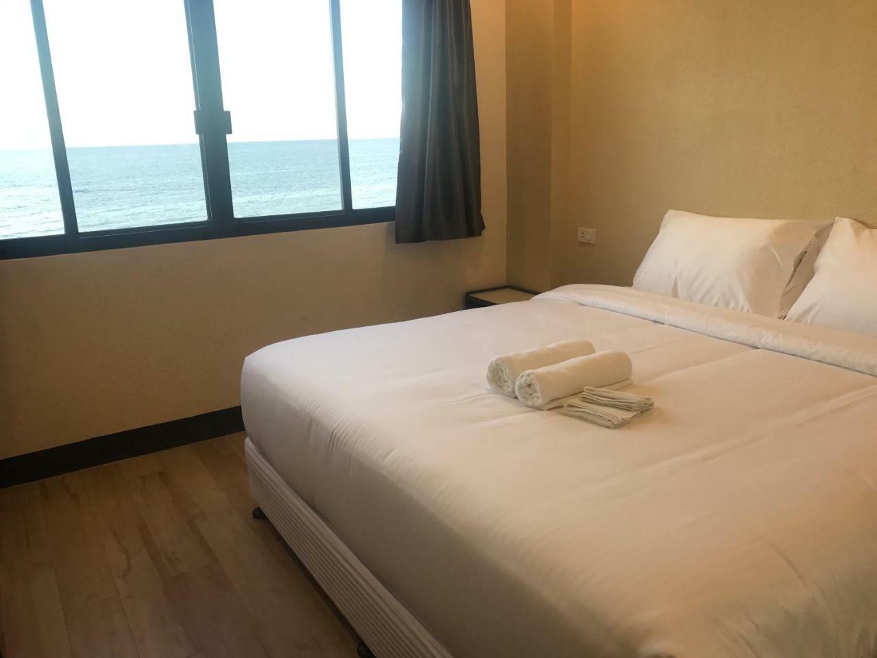 Babylon Oslob Coast Guesthouse Bagian luar foto