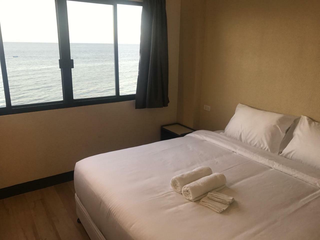 Babylon Oslob Coast Guesthouse Bagian luar foto